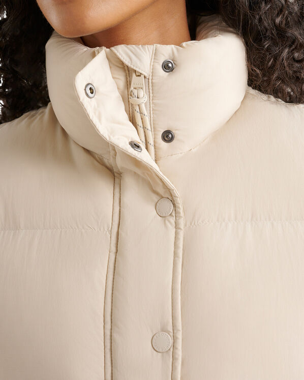 Roots Down Puffer Crop Vest