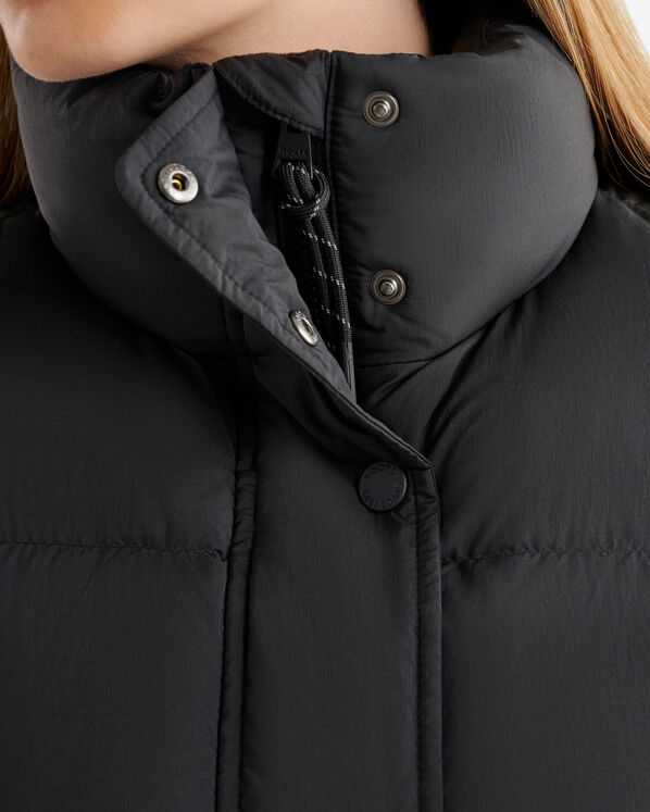 Roots Down Puffer Crop Vest